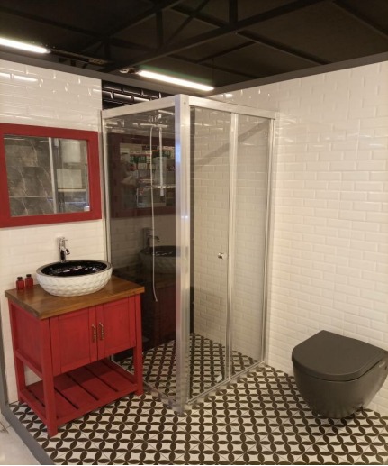Ahşap Banyo Dolabı 15